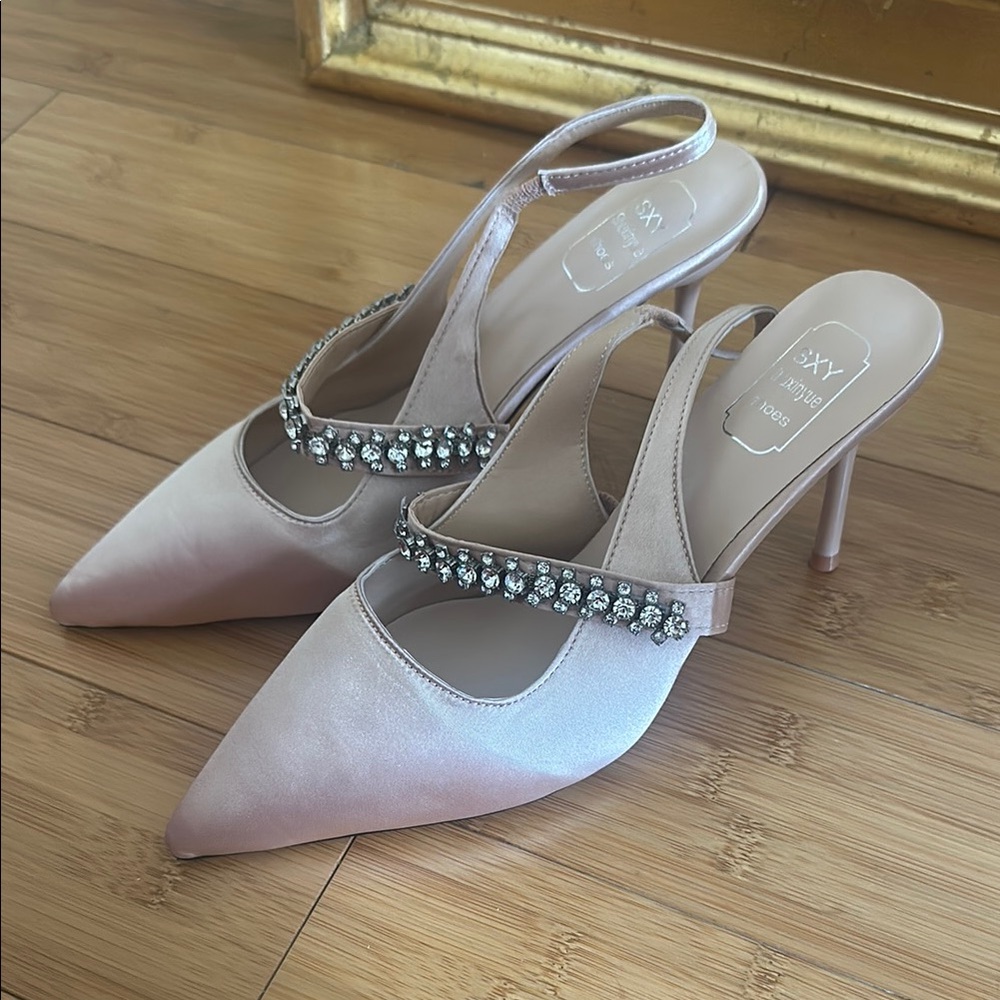 Elegant Pink Slingback Heels with Rhinestone Detail